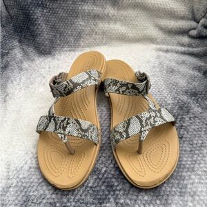 Women’s croc sandal